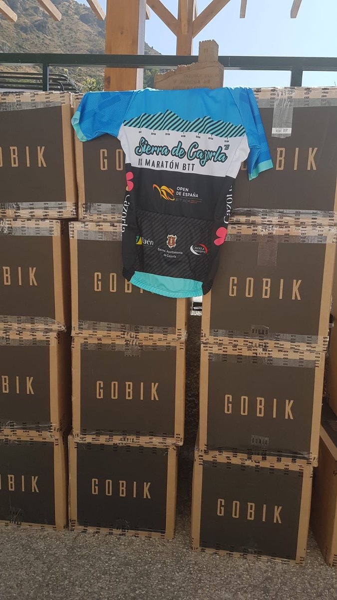 🚵🏻‍♂️🏆🏅🏔👕

Ya tenemos preparados los Maillots para todos aquellos que queráis comprarlos. De habilitará una zona en meta para ello.

Tienen un coste de 20 €.

A nosotros... nos encantan! ¿Y a vosotros?

#maratónbttsierradecazorla2018