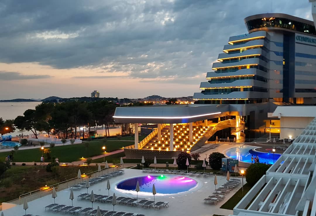 Magical Colors 😍

bit.ly/LastMOlympia
#OlympiaVodice #croatiafulloflife #sibenik #zadar #vodice #visitcroatia #tripmaximizer #TLPicks #cnntravel #tastemadetravel #bookingyeah #ImaATraveler