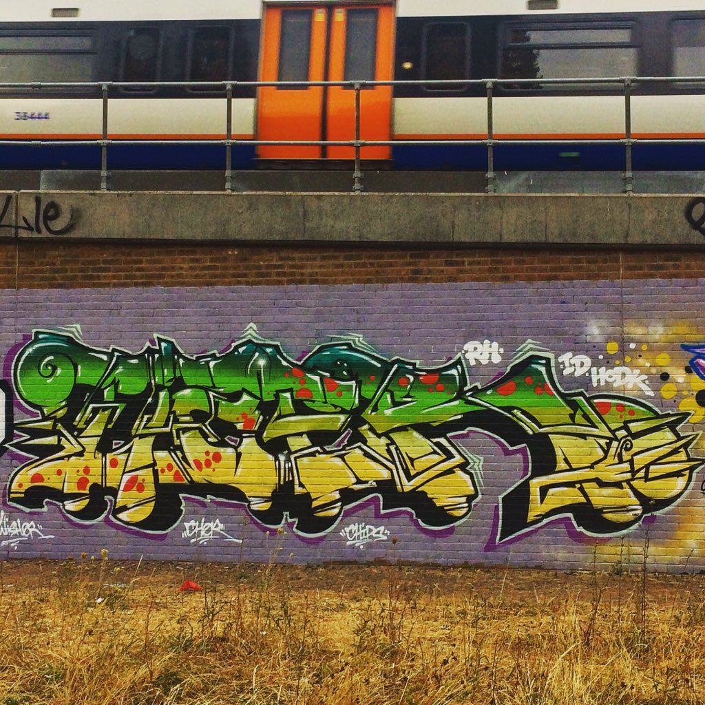 LDNStreet_Art's tweet photo. 🎨 @tizerone 🗺 Pedley Street, London E1 📆 August 2018 #bricklane #shoreditch #graffiti #streetart #ldnstreetart https://t.co/mE9eqcgvN2