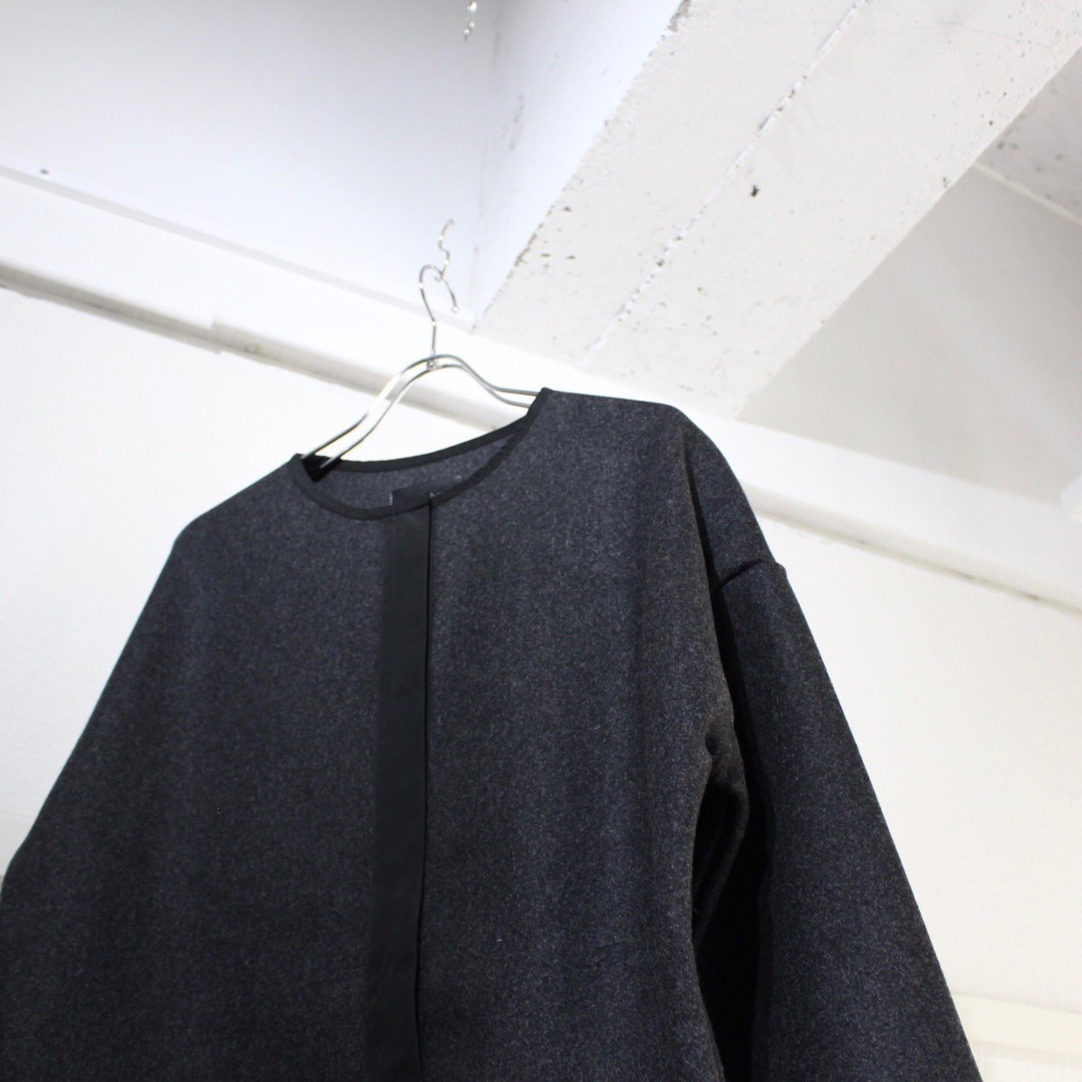 sakaikun6's tweet photo. ＊
new arrivals
○formuniform
・melton no collar jacket
size.38
¥29000+tax
/
2018AWから新しくお取り扱いさせて頂くブランドです。
from Lithuania
//
https://t.co/VWQYHHBhpl
///
#formuniform 
#aistenesterovaite 
#sakaikun
#長崎セレクトショップ 
#長崎 #nagasaki
#江戸町 #出島 #dejima https://t.co/eJFu84oZh6