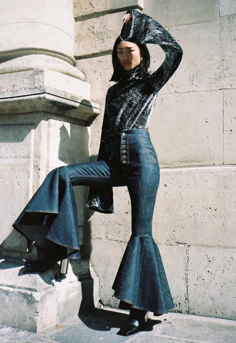 "We chose stiff denim with minimal elastase to give our jeans bold and long-lasting shapes.  We want our Ellery denim pieces to be in your wardrobe for many years to come". - Kym 
ellery.com/products/hyste…