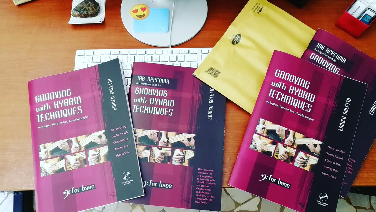 enricogaletta's tweet photo. Grooving Books shipping of the day ππ€ #bassbooks #slapbass #doublethumb #flamencoslap #mutebass #palmmute #sweeppicking #tapping #bassexercise #basslove #bassnerd #bassgtoove https://t.co/g8f14H3QPK
