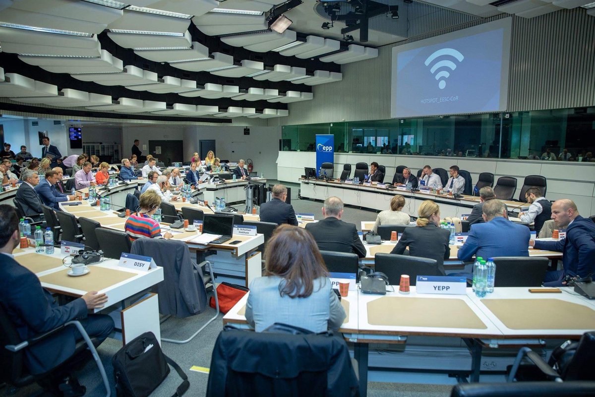 EPP's tweet photo. Today's #EPPAssembly continues with reports from #EPP Working groups on 🇪🇺European Policy. #EP2019 #Spitzenkandidat https://t.co/fTO3YMxa7Y