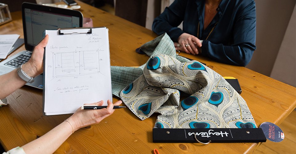 HHognoul's tweet image. #Heytens Diest sta garant voor een #professionele, #correcte en #assisterende service 😲, als je wenst kan je rekenen op #gepersonaliseerd #deco-advies, eigen #plaatsingsservice, komen #opmeten bij u thuis en zelfs #leveren. 👌 Voor meer info zie heytens.be/nl/diensten/#o…