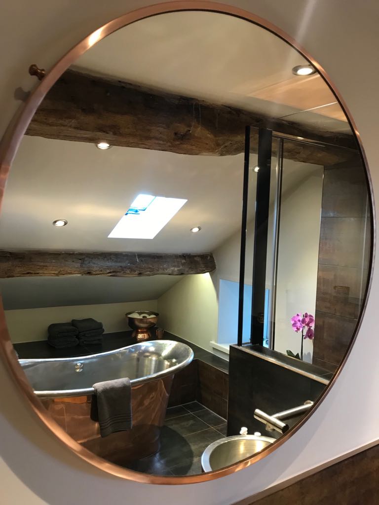 Check out this stunning copper bathroom designed and installed by us earlier in the summer <a href="/WHCopperbaths/">William Holland Ltd</a> #copperbathrooms #bathroominspiration