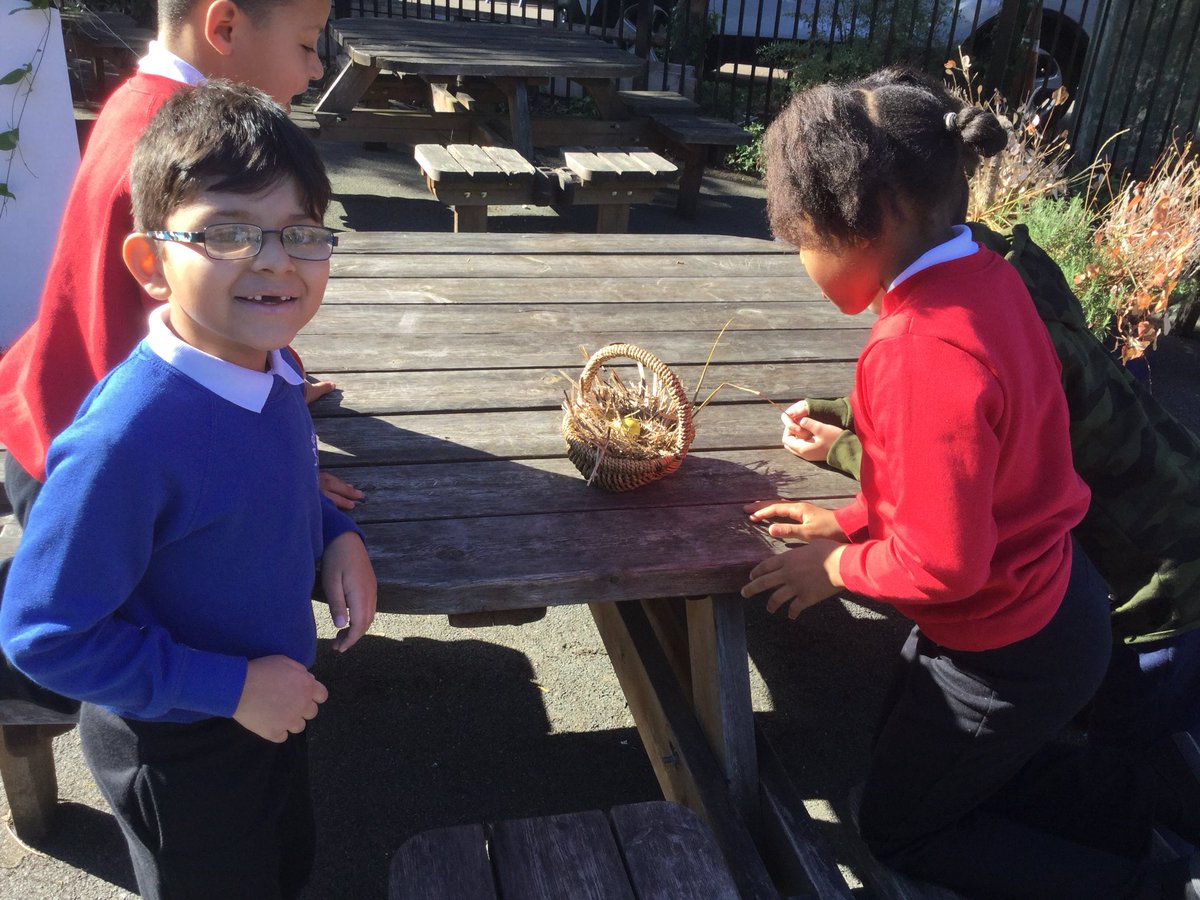 LarkHallPrimary's tweet photo. BREAKING NEWS! Year 3 have found a mysterious egg in the playground! What could it be!? π€·πΎββοΈπ€·π½ββοΈ #lhsouthwark #lhmillenium #lhyear3 https://t.co/8K12GqrSak