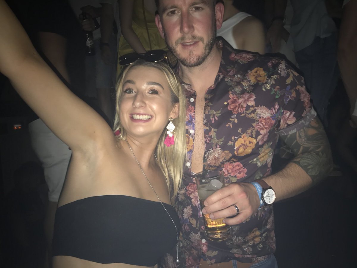 sarahkirkhamm's tweet photo. When you think you’ve met Calvin Harris 😂😩😩 https://t.co/NXVIovpc08