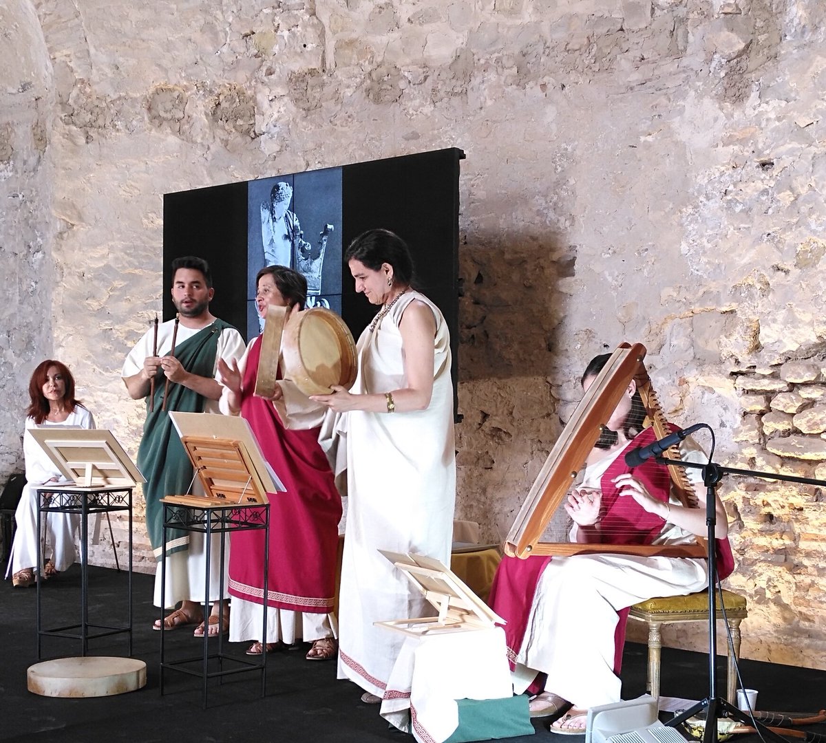 Arqueoescena tweet media
