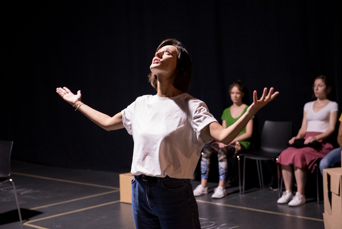 Murat Dürüm’ün objektifinden !!
Dogville geliyor !
Yeni prova fotoğrafları yakında ... 

yazan : Lars Von Trier
yöneten : Kayhan Berkin

21 Eylül için bilet yok,5 Ekim için SINIRLI sayıda yer kalmıştır...