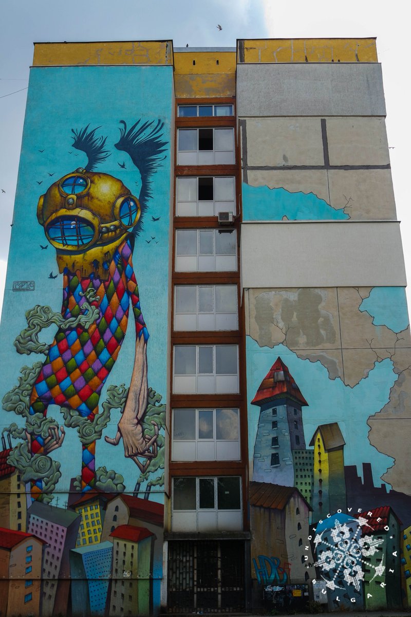 undiscoveredbul's tweet photo. When the grey buildings become colourful art gallery 😍#Sofia #graffiti #Bulgaria #Europe #StreetArt #UrbanCreatures https://t.co/Q8gNpzcVDF