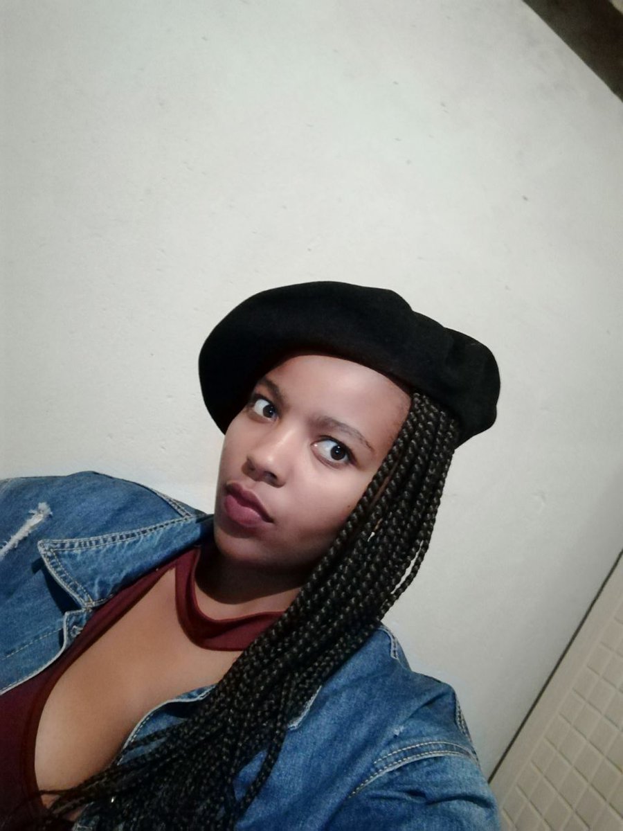 ChefDee_Masipa's tweet photo. #FlamesThatFollowBack I know I don't have 🔥🔥🔥kodwa I follow back 😛😛 https://t.co/C5nYwUQw3G