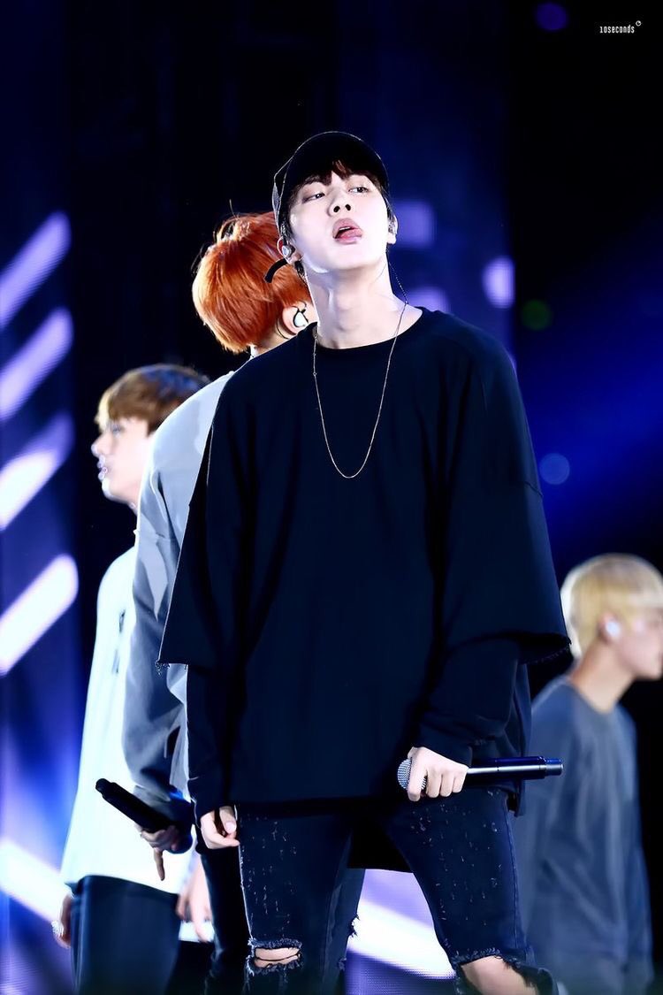 BTS_817rj's tweet image. 初タグします🙌

🐹00line、北陸army

🐹ジンより(ナムさんデレ期)おるぺん

🐹ナゴヤドーム1.12参戦

お友達ください😂😂
#armyいいねしてくれた人全員フォロー 
#armyさんと強烈に絡みたいのでRTしてくれた方フォローします 
#ARMYさんたちと繋がりたい