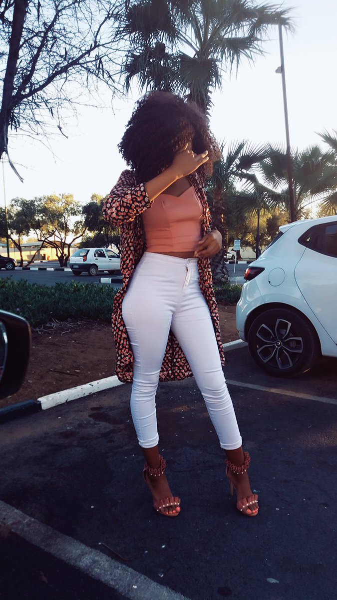 Shes_fair's tweet photo. #FlamesThatFollowBack

I'm a whole MOOOOOOOOD😂😂❤🔥
I follow back douw💕 https://t.co/auryCDjYqO