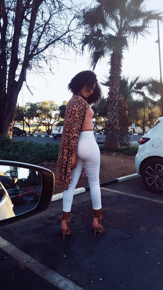 Shes_fair's tweet photo. #FlamesThatFollowBack

I'm a whole MOOOOOOOOD😂😂❤🔥
I follow back douw💕 https://t.co/auryCDjYqO
