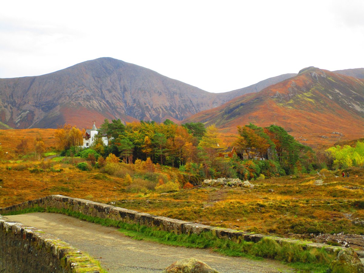 3kidsandacar's tweet photo. Thinking of heading to the #IsleofSkye? Don't just rushing through this other worldly place, consider spending some time. We found this #familyfriendly hotel in #Uig perfect. #familytravel https://t.co/zfFtuuaSva https://t.co/65OdSRVJXX