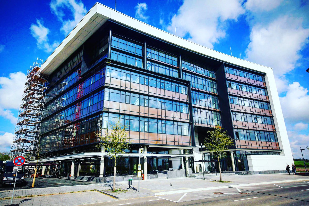 eresebo's tweet photo. Big day today as we further strengthen our co-operation with Aachens Center for Additive Manufacturing in Germany. Good things ahead and more news to come as we strengthen the Sweden-Germany bonds in Advanced Manufacturing ✊🏻🇸🇪🇩🇪| #AMEXCI #ACAM https://t.co/R7OWhe0RNY