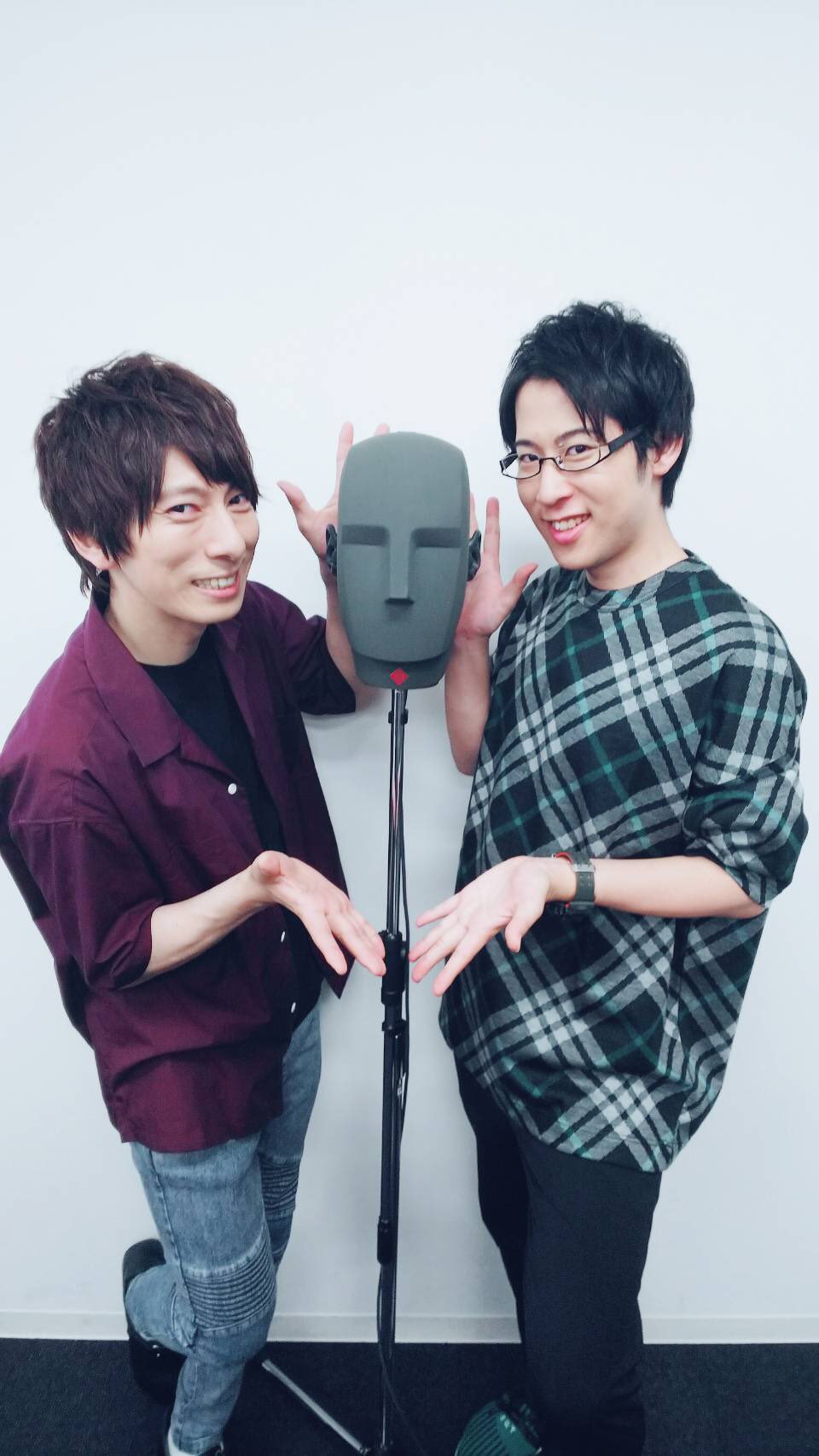 트위터의 羽多野渉 公式 님 羽多野るるる を観てくださった方ありがとうございます シララこと白井くん 楽しいトークをありがとう 地元トーク満載の内容になっちゃいましたが おまけの方ではセクシーが爆発しておりますので 配信をお楽しみに 트위터의 羽多野渉 公式 님 羽多野るるる を観てくださった方ありがとうございます シララこと白井くん 楽しいトークをありがとう 地元トーク満載の内容になっちゃいましたが おまけの方ではセクシーが爆発しておりますので 配信をお楽しみに