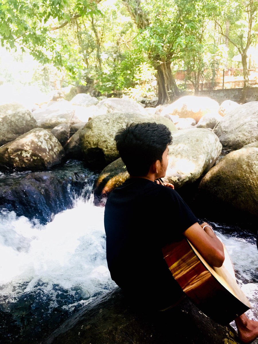 VasuYasas's tweet photo. #onedaytour https://t.co/FifAdPsY4e