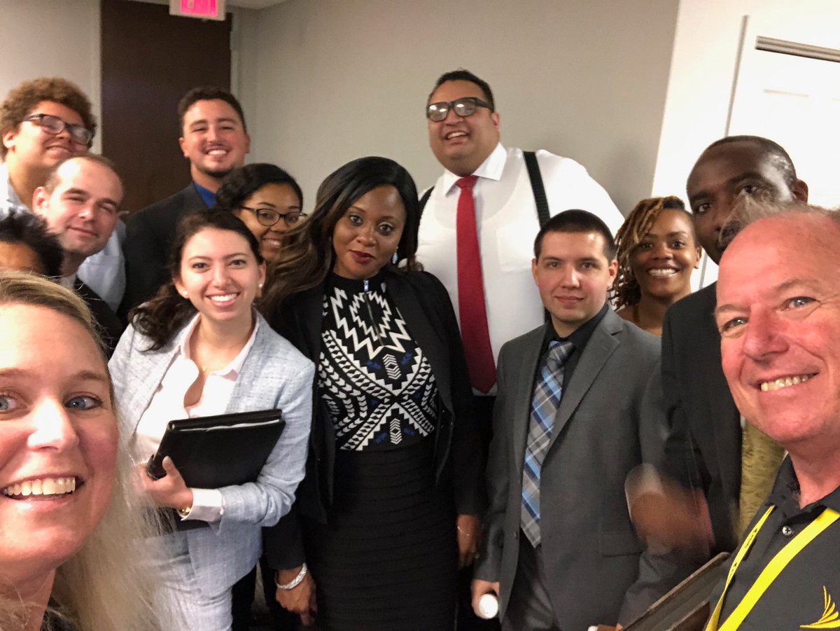 ItalianoN1's tweet photo. Memphis TN Sam’s morning huddle!! These guys are pumped up for the weekend!!! ⁦@markjacksonKC5⁩ ⁦@erinkorski⁩ https://t.co/G5JndEnCGq
