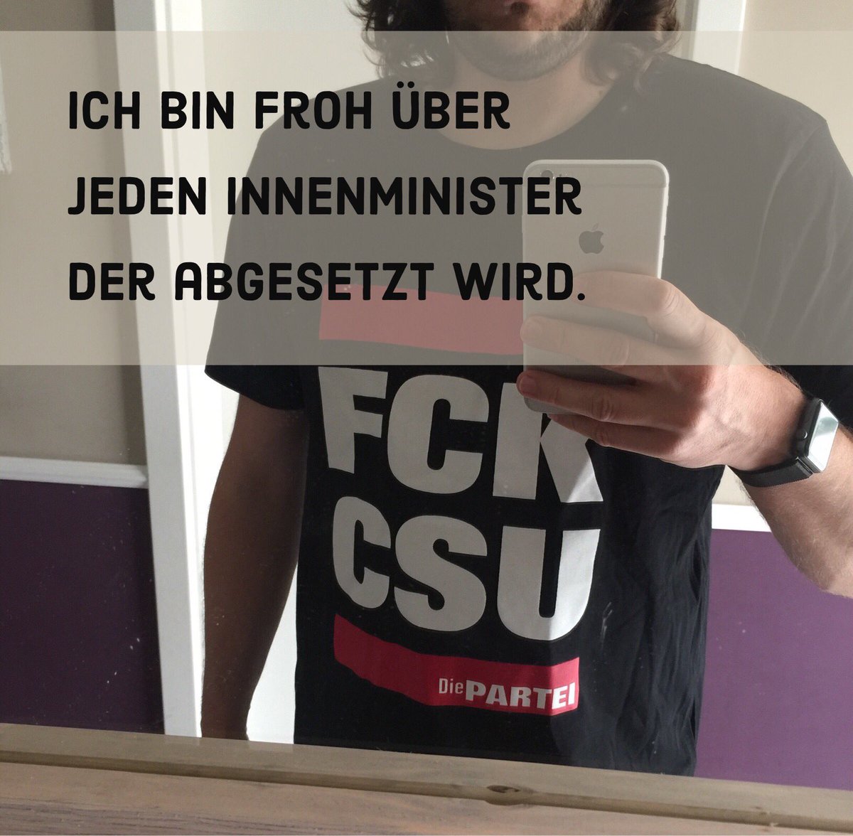 diePARTEI_MOL's tweet photo. Wer hat die schönstenbestenehrlichsten T-Shirts vong Welt her? https://t.co/jop3FRc98C