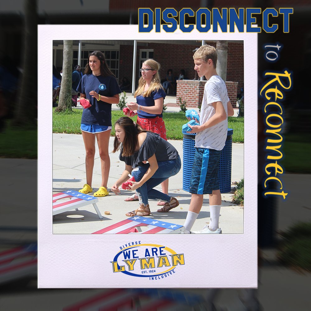 LymanHighSchool's tweet photo. 👏 Real students 👏 Real interactions 👏 Real connections. Sept 6 #DisconnectToReconnect #WeAreLyman

**DISCLAIMER: Photos taken with a real camera! 😁📸📵 No cell phone was used for these photos! https://t.co/3tPeTuzNQy
