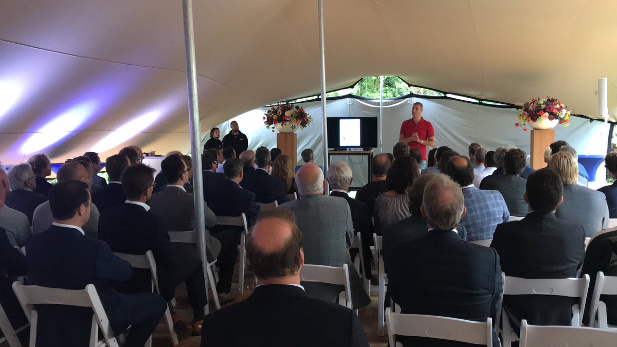 Gisteren vertelde Maarten van der Weijden <a href="/mvdweijden/">Maarten vd Weijden</a> zijn inspirerende verhaal in onze achtertuin. Bedankt hiervoor en ook bedankt alle aanwezigen voor de geslaagde middag/avond!