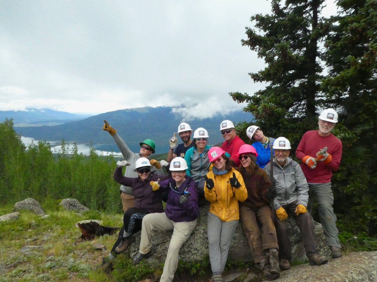 Applications for the $5,000 Grossman Scholarship close next Saturday, Sept. 16! If you are pursuing a degree related to the outdoors at a #Colorado college, apply today at bit.ly/vocscholarship!