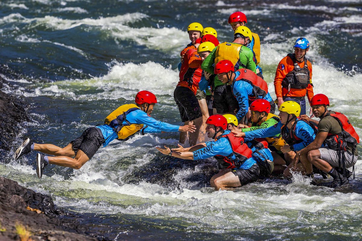 DeptofWar's tweet photo. White water training!
A #Chinese 🇨🇳 People’s Liberation Army #Marine leaps toward his #US 🇺🇸 and #Australian 🇦🇺 peers during training in the #TullyRiver, #Australia at exercise #Kowari 2018. #KnowYourMil https://t.co/Vt6jBUi2kr