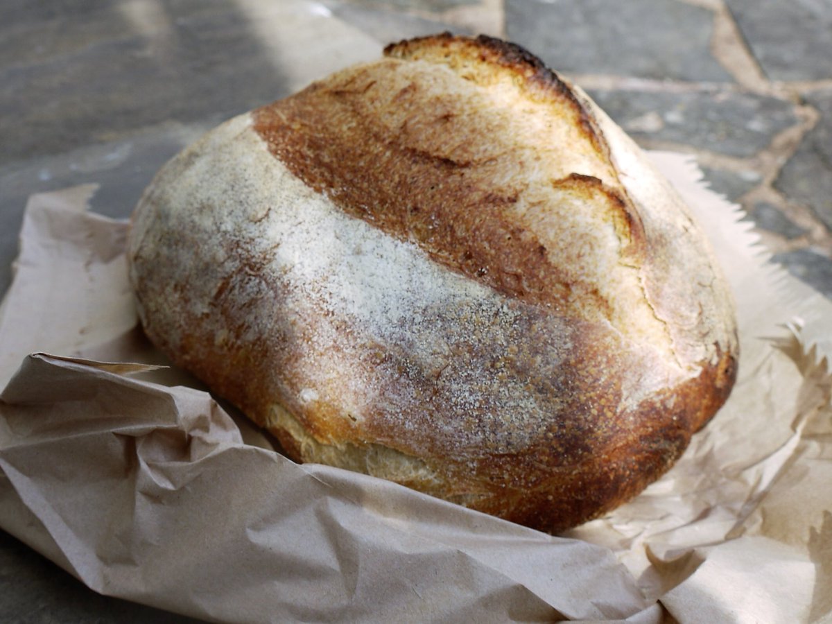 CliveMenu's tweet image. Nice to be back at work #petercooksbread #malvernwhite