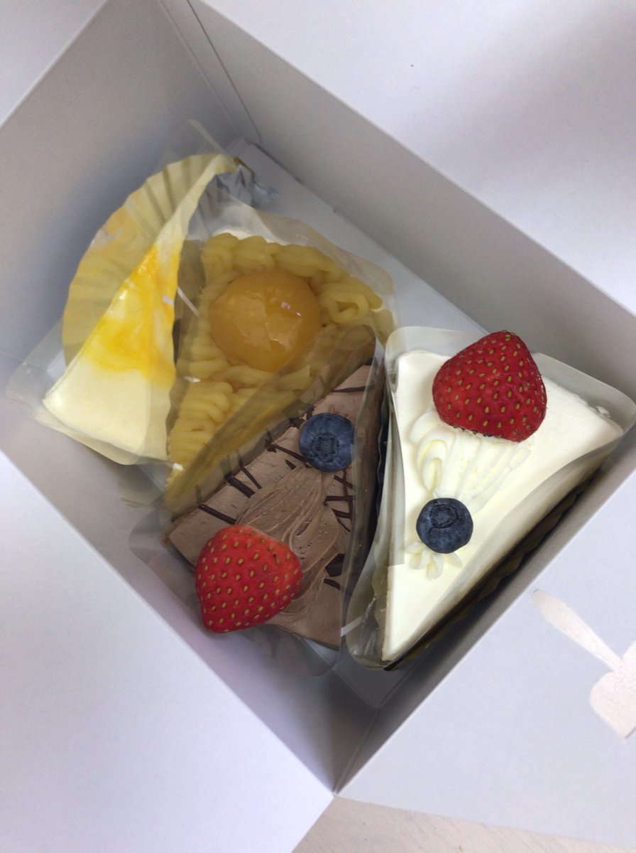 sacchan04's tweet photo. 賢人くんのお祝いしました
#山﨑賢人 #ケントス #けんけん #山﨑賢人誕生祭2018 #生誕祭 #グッドドクター #GoodDoctor2018 #生まれてきてくれてありがとう #24歳の山﨑賢人に休みあげてくれ #24歳 https://t.co/5g0AEYZUPp