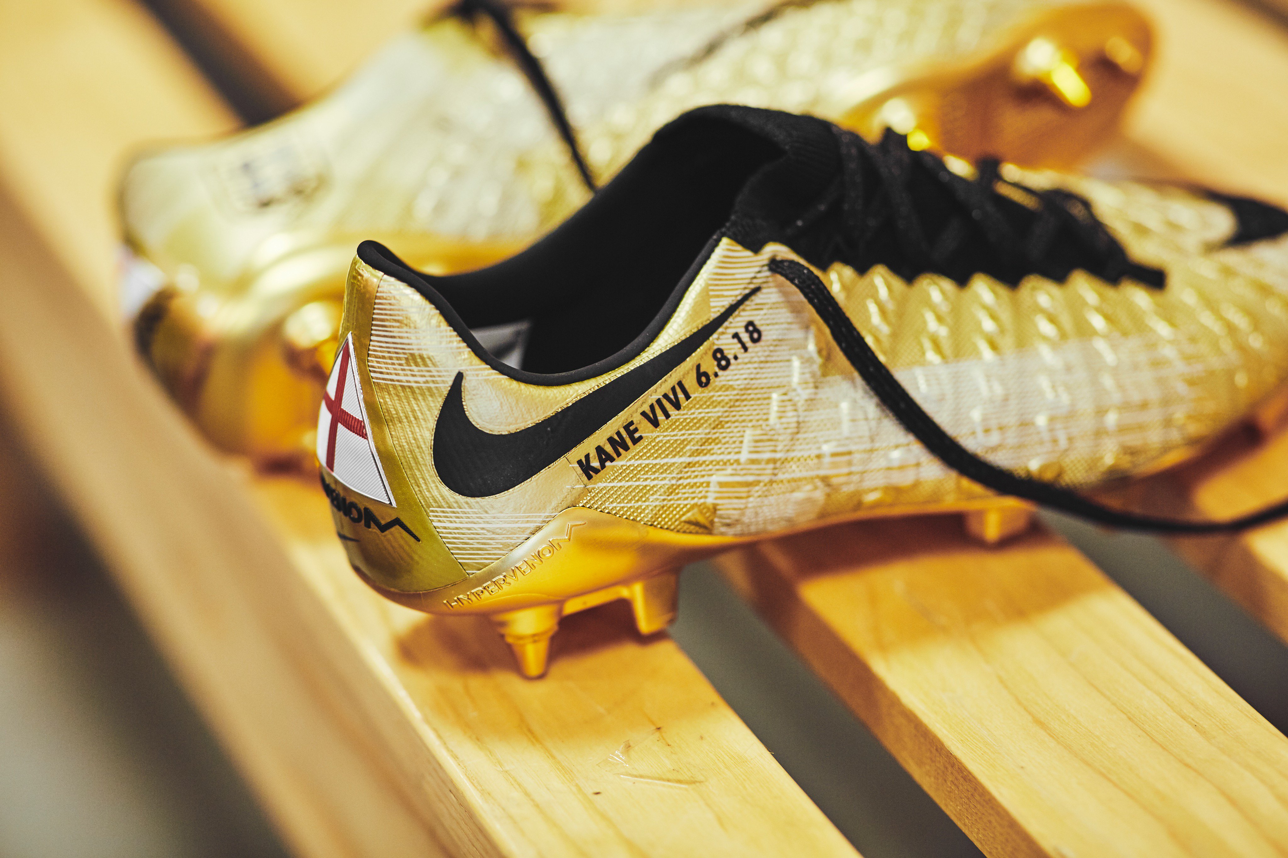 Nike hypervenom 3 gold online