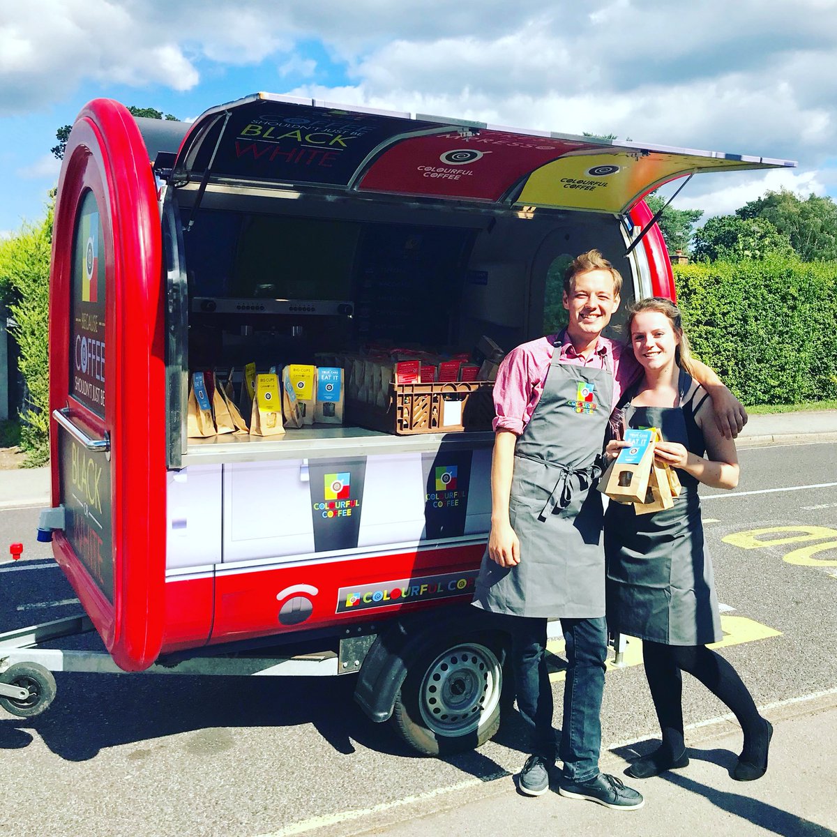 ColoursOfCoffee's tweet photo. Another afternoon making lots of parents &amp; kids very happy after school with free cake. Great teamwork @angellongham #Colourful #Coffee #cake #parleyfirstschool #ferndown #baristalife #makeyourdaybrighter #itstheweekend https://t.co/wddYMsgFQ8