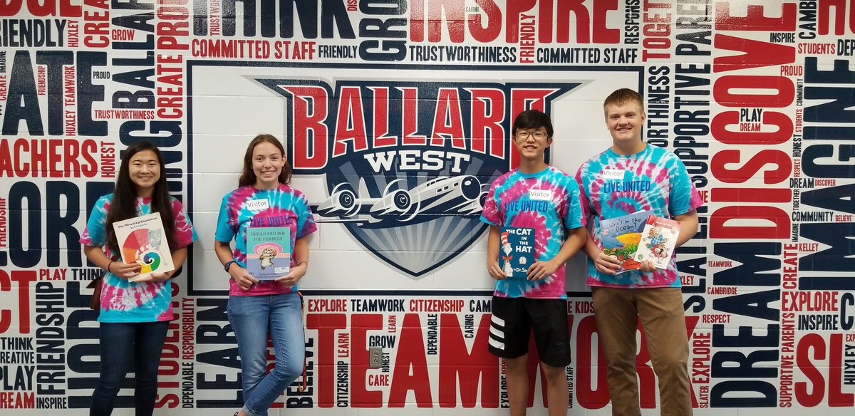 RaiseRead_SC's tweet image. Happy #UnitedWayDayofCaring! We have volunteers reading at elementary schools across Story County this morning. Thanks to these @ACSD_News HS DECA students for reading at Ballard West! #LIVEUNITED @LiveUnitedStory