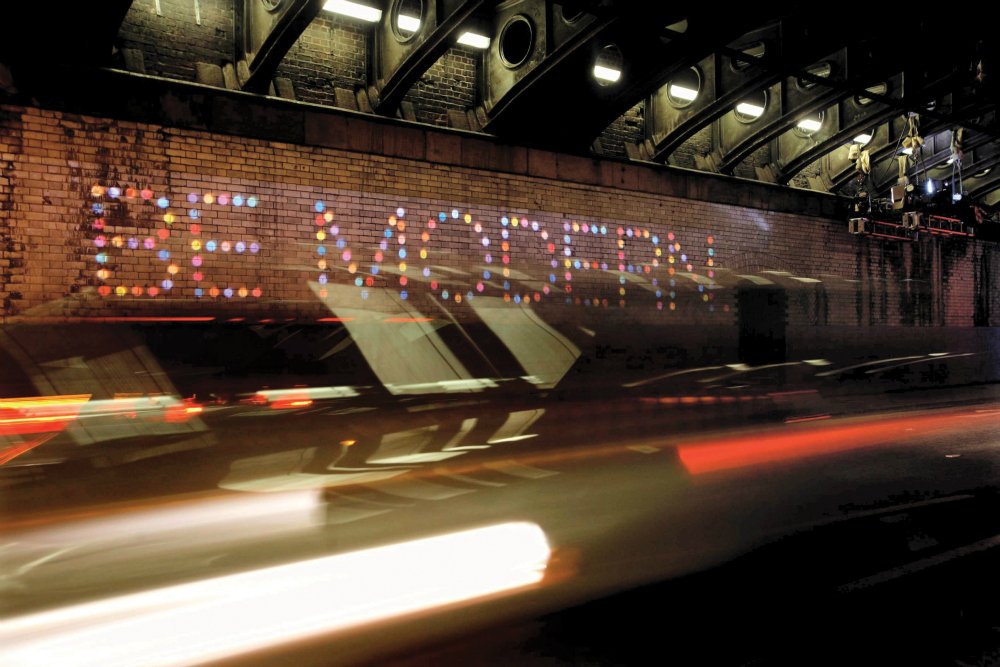celize's tweet photo. Article passionnant sur l'identité d'une ville : La ville, une marque  comme les autres ? Pierre Peter Saville raconte Manchester…#GraphicDesign 
https://t.co/VEniS9nFFV https://t.co/4ytfJ3u5It