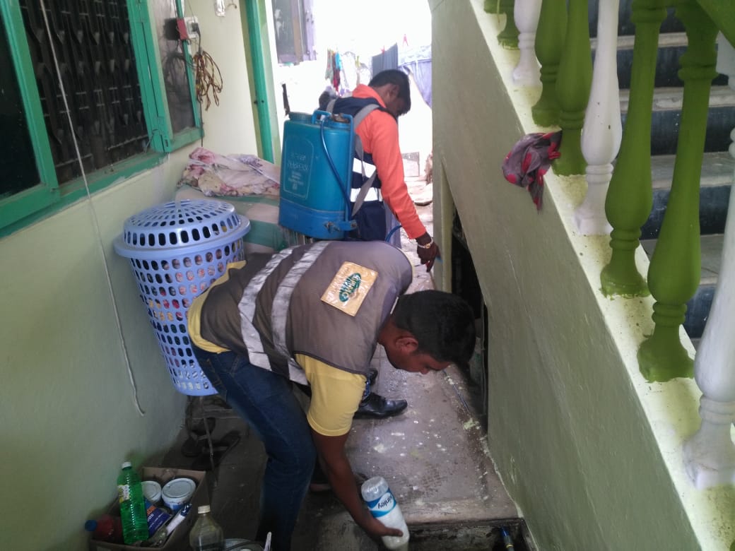 Dilip41547758's tweet photo. @MIMVoiceofIndia @GHMCOnline @CommissionrGHMC @ChiefEntomolgst @kausarmohiuddin Sir indoor residential spray activities at Towlichowki surrounding areas to control mousquitos menace https://t.co/v634dtOALQ