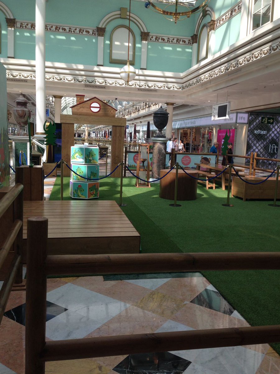 babypar_oficial's tweet photo. ✔ Todo listo en el @CCPlazaNorte2 para que a partir de las 17:00h, y hasta el próximo 16 de septiembre, podáis disfrutar de "El Bosque de Mon el Dragón"

#BabyRadio #BReventos #Madrid https://t.co/FssUyL0gN6