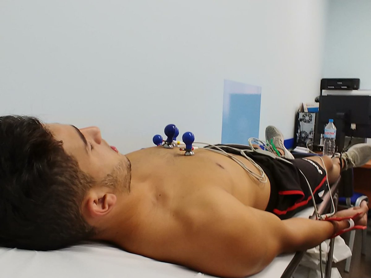 RFFM_oficial's tweet photo. MUTUALIDAD | Más de 280 personas con licencia federativa ya han pasado por la mutualidad para hacer el electrocardiograma GRATUITO que se incluyen en los reconocimientos médicos. Los clubes están fijando fecha y hora para seguir con este proyecto pionero. #SaludYCompromiso https://t.co/n7yXVFlS0B