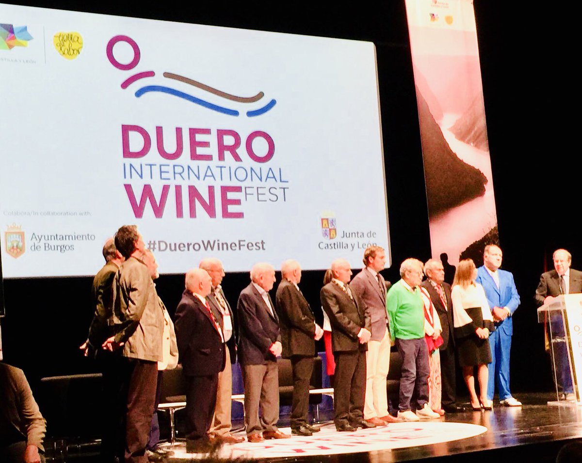 Homenaje a los Pioneros Viticultores del #Duero , #juntacastillayleon en el marco #duerointernationalwinefest