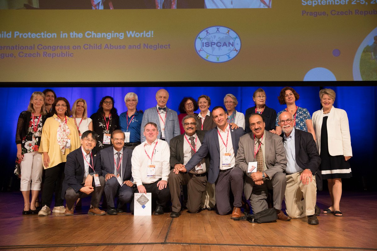 usoud_official's tweet photo. Soudkyně ÚS Kateřina Šimáčková obdržela v rámci XXII. Světového kongresu ISPCAN 2018 v Praze cenu za mimořádný přínos k ochraně dětí v České republice.  @ISPCAN #ispcan2018 https://t.co/5AEd7kI7Qc