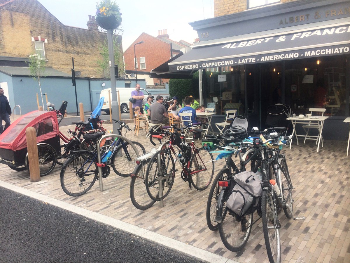 AnalogPuss's tweet photo. The inspired frontage to frontage redesign of Francis Road and the planting which has gone in this week demonstrates how to turn a hostile car-centric rat-run into a people-friendly #healthystreets environment. Just look at that before photo ...  #wfminiholland rocks! https://t.co/lFHe6e0ZoM