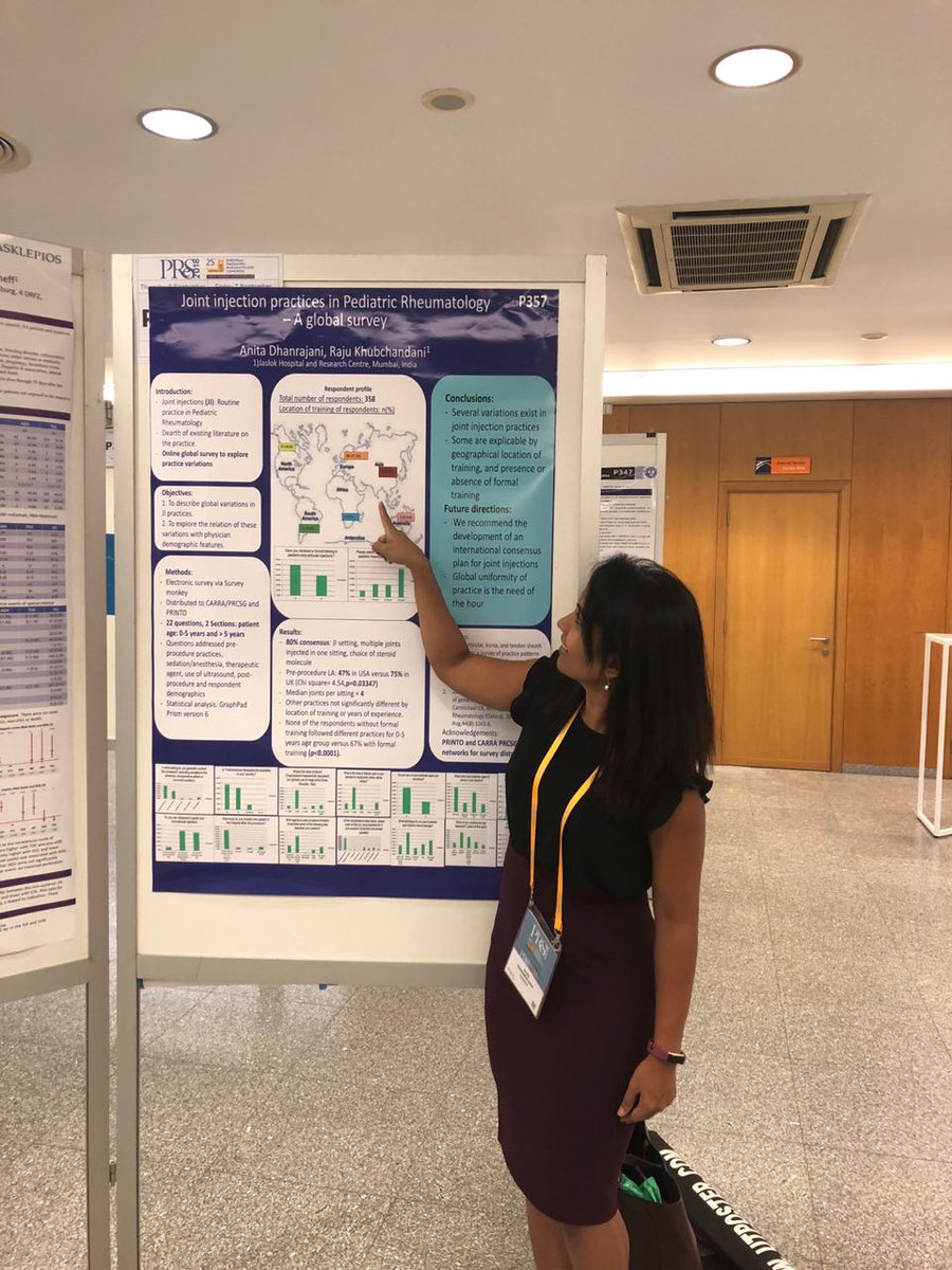 PReSEMERGE's tweet photo. EMERGE members are very involved in #pres2018. Here's Miss Anna Glaser chairing an oral presentations session and Dr Anita Dhanarajani sharing her work #younginvestigators https://t.co/DDIQ2cbEeM
