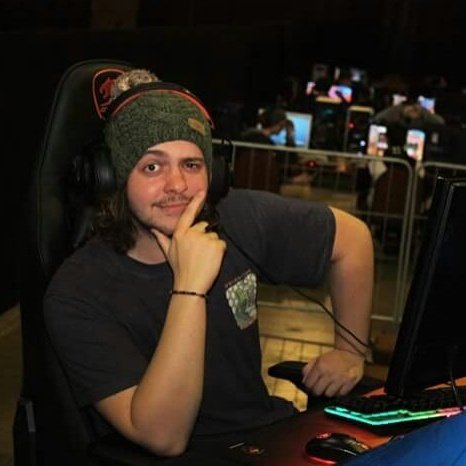 NoobsliceZA's tweet photo. #NewProfilePic 

The #AfrEsports tournament was a blast. Shout out to @AfricanGaming for a damn cool time and to @HoldenZA for allowing us to jam on the stage. 

Great seeing all the people and getting to use the greatest peripherals in town. @CougarGamingSA 

#SAesports https://t.co/PTRwm053uh