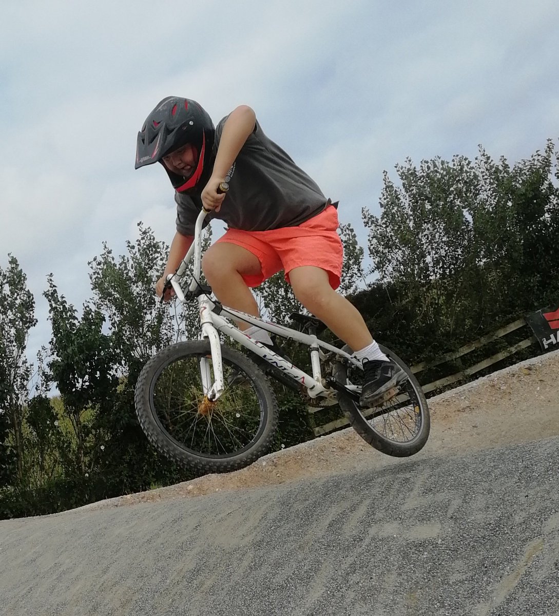 @CarrickAPA pupils back <a href="/cbmxc/">Cornwall BMX Club</a> club trying  <a href="/alicecrackers/">Charlotte Green</a> world No1 <a href="/ice_fast/">ice</a> bmx