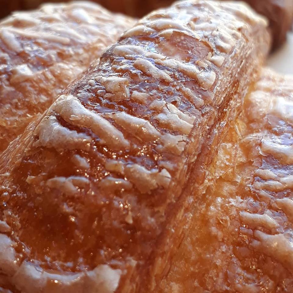 Fresh vegan croissants now in stock
#whatveganseat #whatevganseatforbreakfast #eggfree #dairyfree #flippindelish