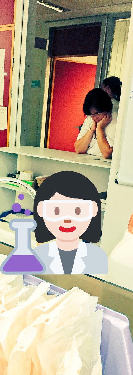 ChemistredPuck's tweet photo. Hoy tenemos nuestro rincon #cuentacientificas11F a tope , el boca a boca de #JocelynBell tenemos hospital revolucionado y yo contentisima hablando lucha #mujerescientificas y la #diversidad de la ciencia. https://t.co/uV5P08nIVt