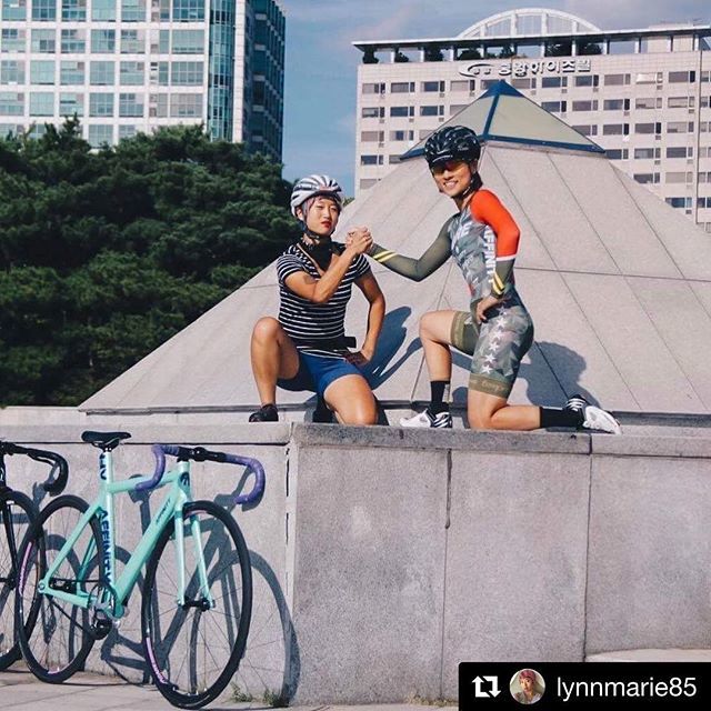 SheWolfATeam's tweet photo. #Repost @lynnmarie85 with @get_repost
・・・
Hardstyling in Korea with Kazuyo, a new friend from Japan 💕#newfriend #fuckyeahwomenracebikes #shewolfattackteam #SWATpbTFBA #SfiDAREcrit #kot2018 📷 @muto_photo https://t.co/xkBZVmLxQz https://t.co/EUhNYziq8a