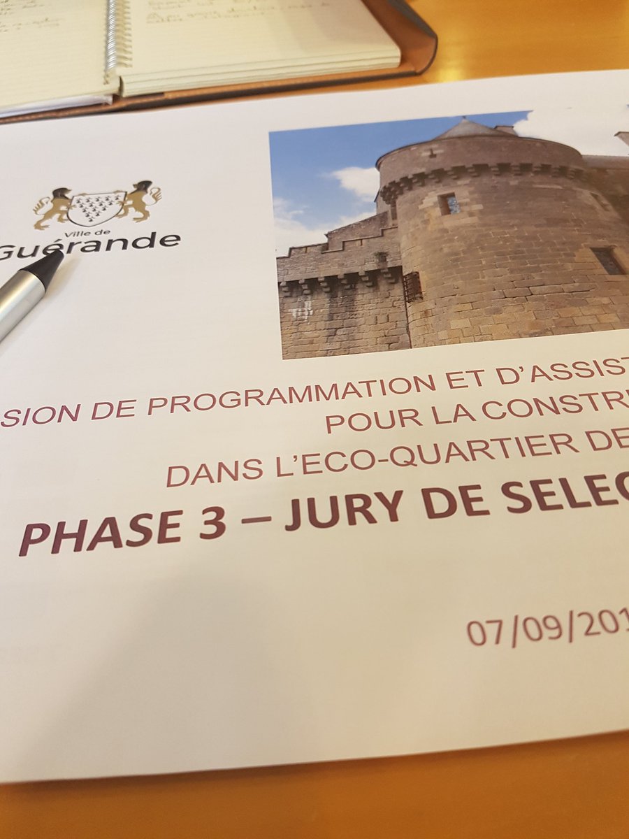 PaolozziDabo's tweet photo. 1er jury pour l'étude des candidatures pour le choix du futur maître d'oeuvre pour notre futur Groupe scolaire de l'éco quartier Maisonneuve #guerande #politiqueeducative https://t.co/u4bNhboe56