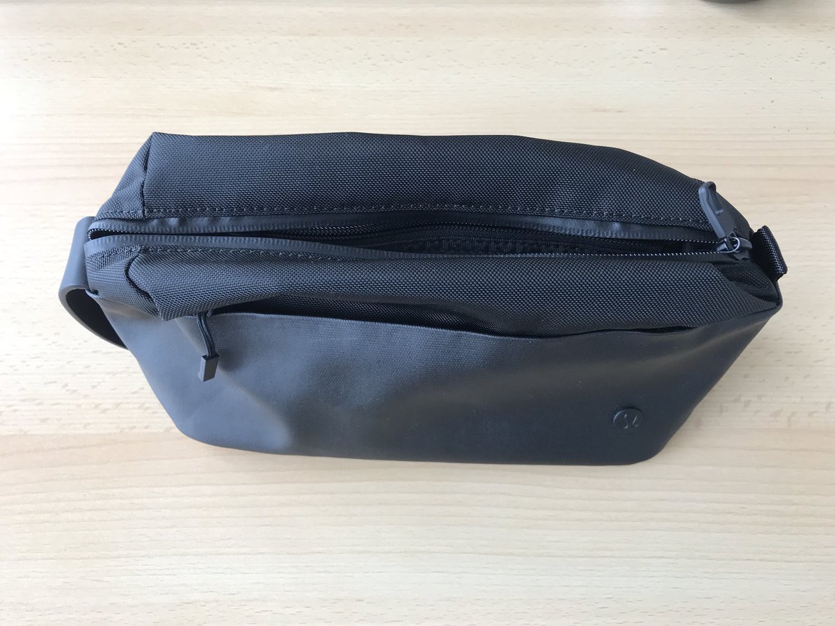 festbaumBeauty's tweet photo. All those discussions culminated in finally buying a new „culture bag“ 😂
@annigoetz @Mi_Mo @mrtz https://t.co/ECfcXZo59L