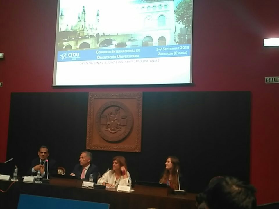 COIEUNED's tweet photo. Acto de clausura del #ciou2018  en el que el @COIEUNED  ha participado a través de diferentes modalidades. Por una orientación universitaria de #calidad.  @ciou2018 https://t.co/uVAINvaD4I