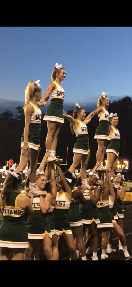 WF_cheerleading's tweet photo. It’s Game Day 🏈Titans🏈!#playin’intheVillage #BEATtheBison #weready #earnit #TitanPride #BleedGreen #YOUTHnight #schoolspiritmatters #supportyourlocalhighschool #FNL https://t.co/nnt9Sn8Teo
